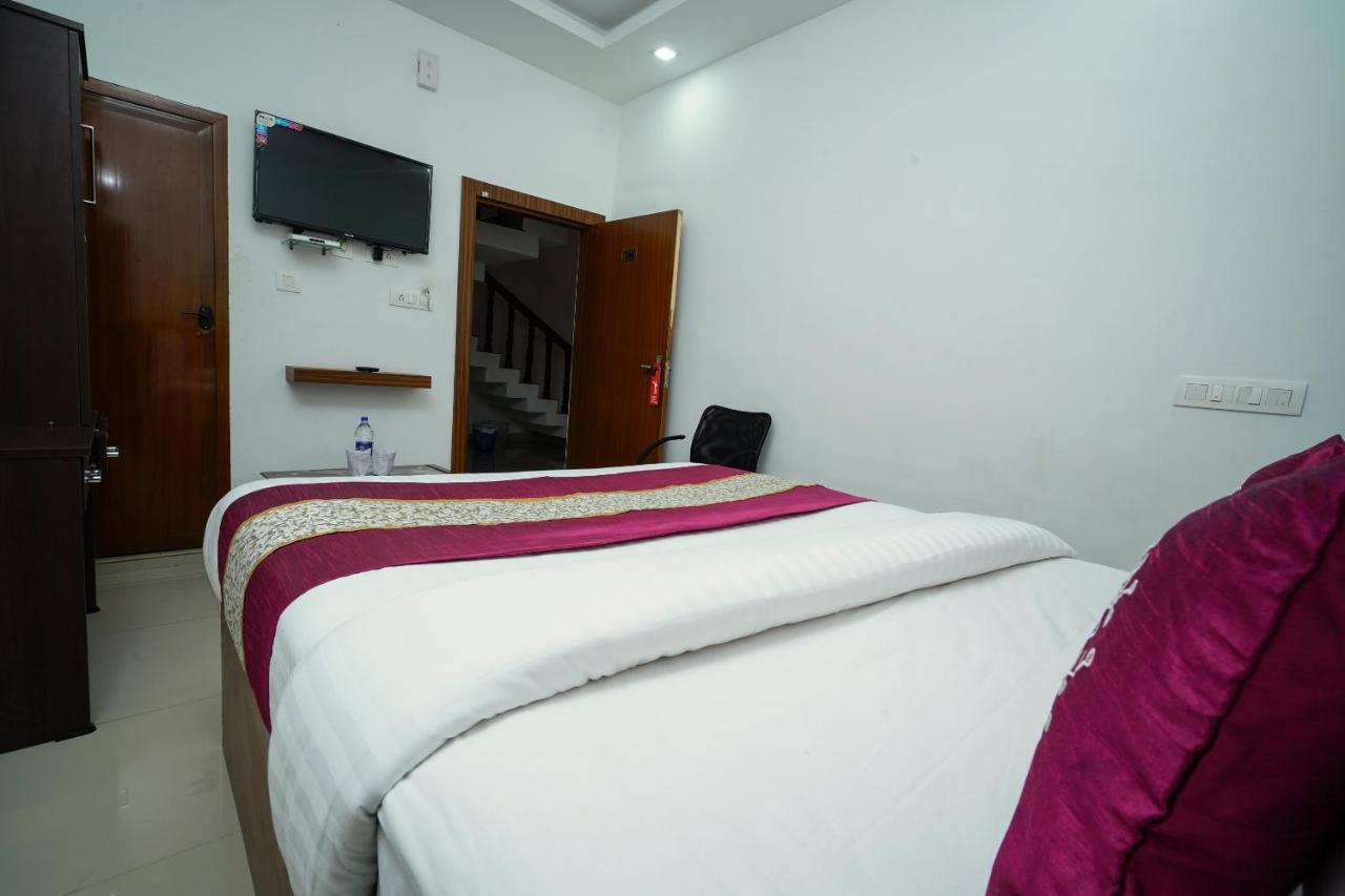 Oyo 6526 Ap Residency City Sultan Bathery Εξωτερικό φωτογραφία