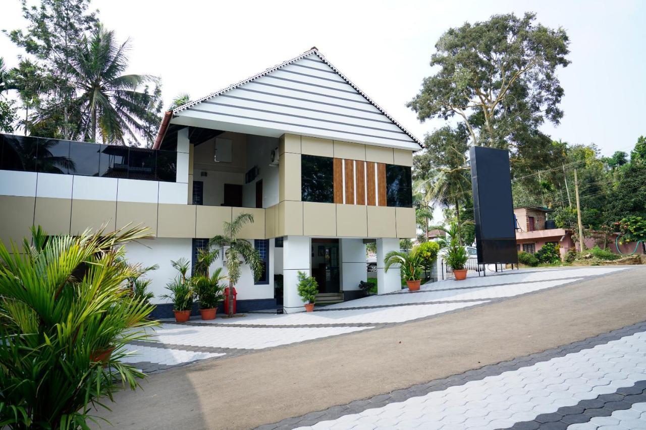 Oyo 6526 Ap Residency City Sultan Bathery Εξωτερικό φωτογραφία